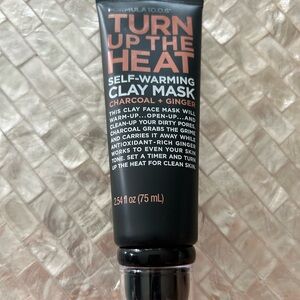 Turn Up The Heat Self-Warming Clay Mask